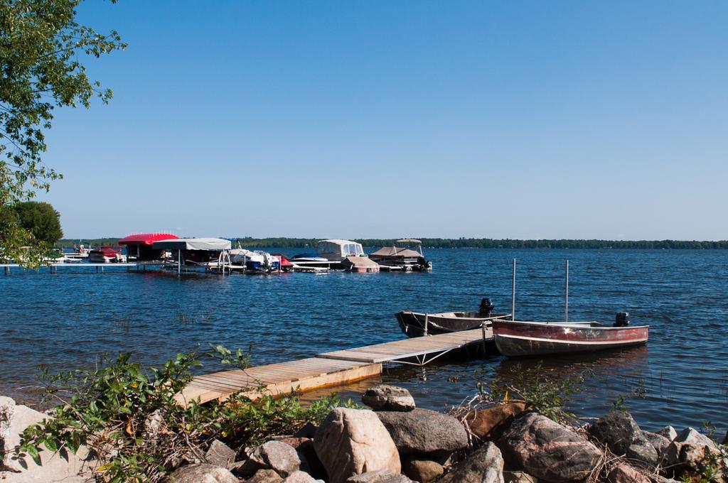 Mccreary'S Beach Resort Перт Экстерьер фото